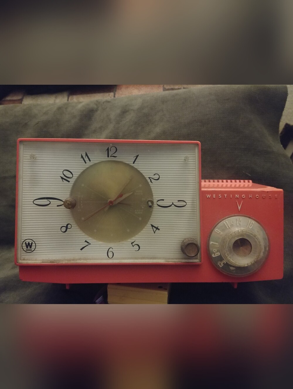 Westinghouse Vintage H583T5 Clock Radio